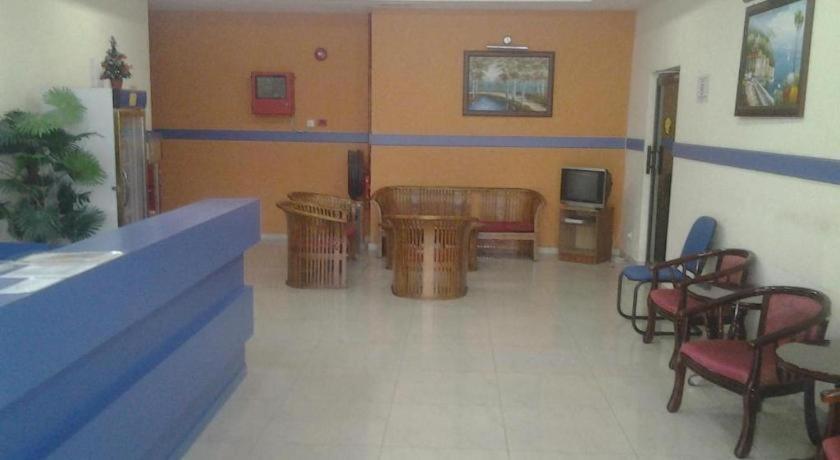 Sea Front Hotel Порт-Диксон Экстерьер фото